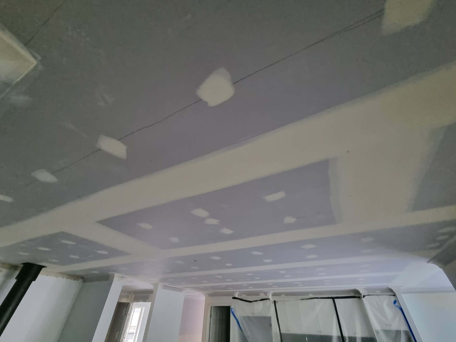Feature ceilings